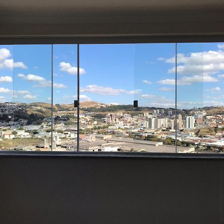 Apto 3 Quartos Com Espaco Gourmet E Vista Panoramica Посус-ди-Калдас Экстерьер фото